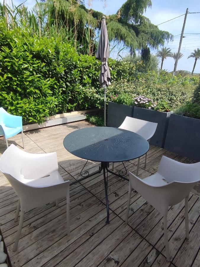 Ferienwohnung Studio Golfe Juan, plages, parking, climatisation Vallauris Exterior foto